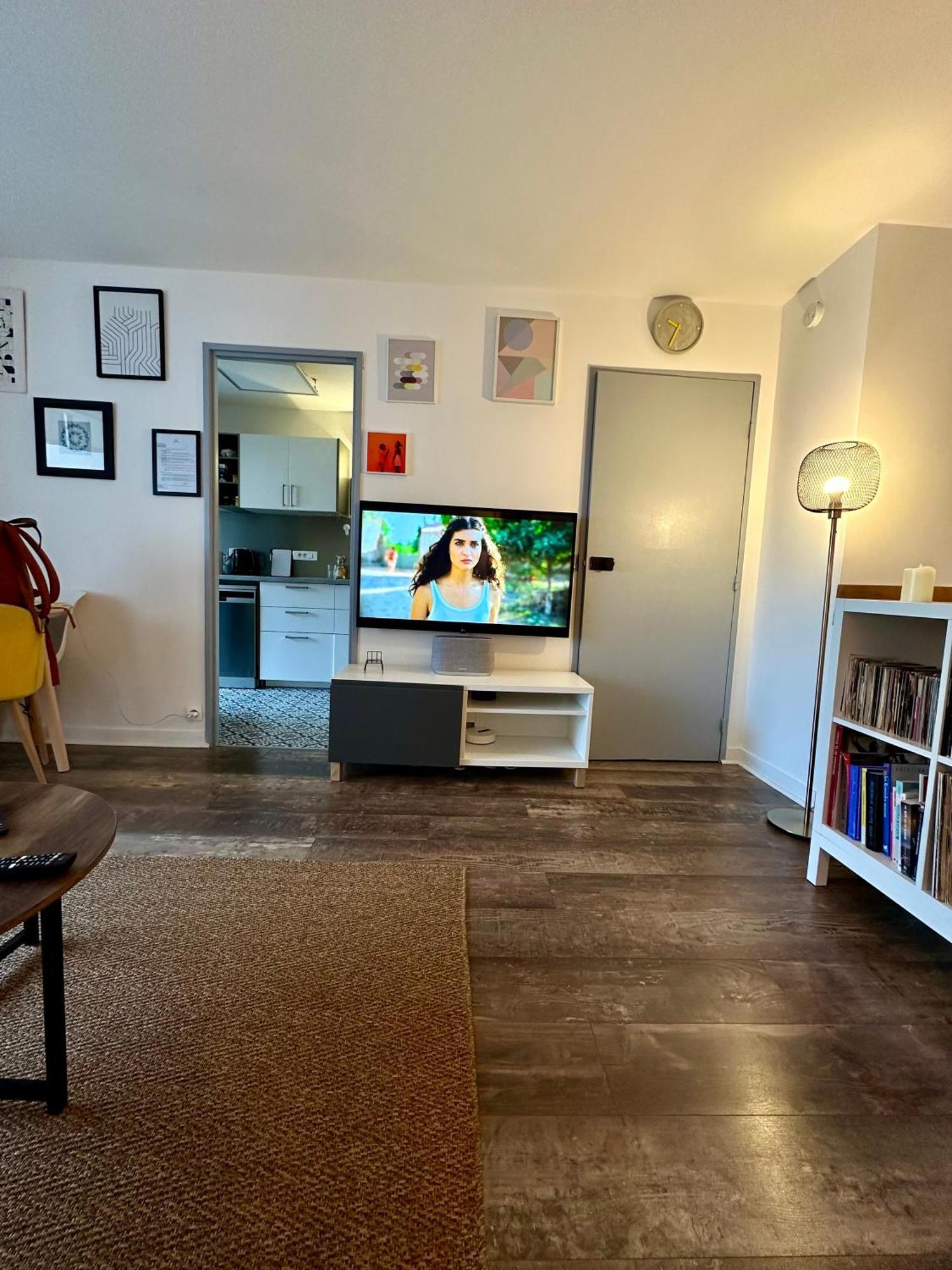 Cosy Duplex Avec Parking A Paris 19 By Immo Kit Bnb Esterno foto